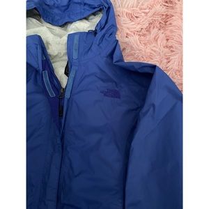 🦋Women’s Blue North face!